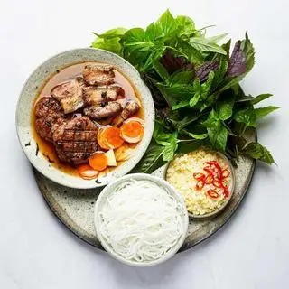 Hình ảnh Bún chả đầy đủ