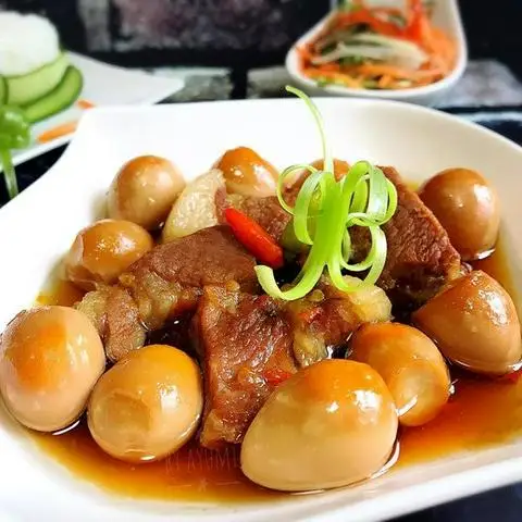 Cơm Văn Phòng Bình Cơm - Lê Thánh Tôn - Cơm/Cơm tấm gần bạn