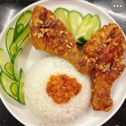 Hình ảnh Cơm Nhà Mẹ Ken - Cơm Gà, Bún Thịt Nướng & Mì Trộn - Vương Văn Huống
