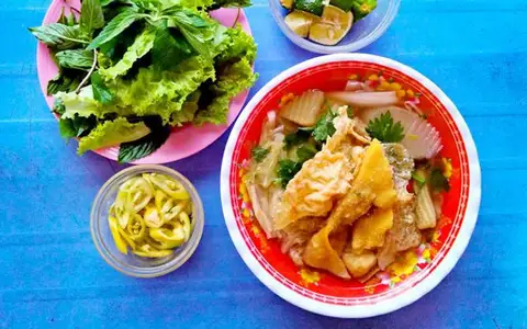 Cơm Chay Diệu Thiện - Phan Văn Hớn - Món chay gần bạn