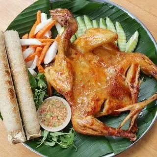 Hình ảnh Combo gà nướng mắm nhĩ cơm lam