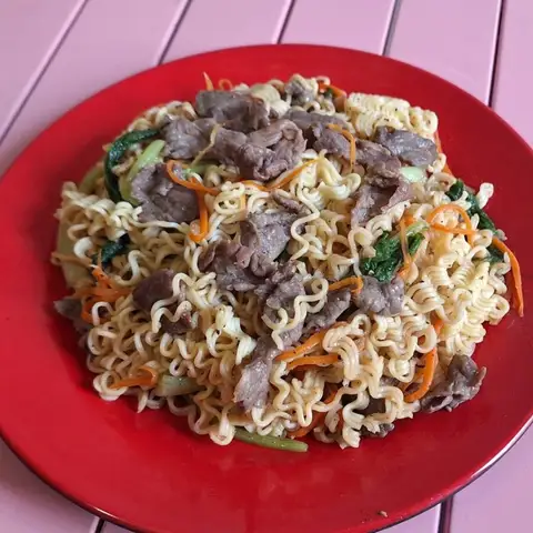 Hình ảnh Thỏ Vyvy - Mì Xào Bò & Nui Xào Bò - Sơn Kỳ