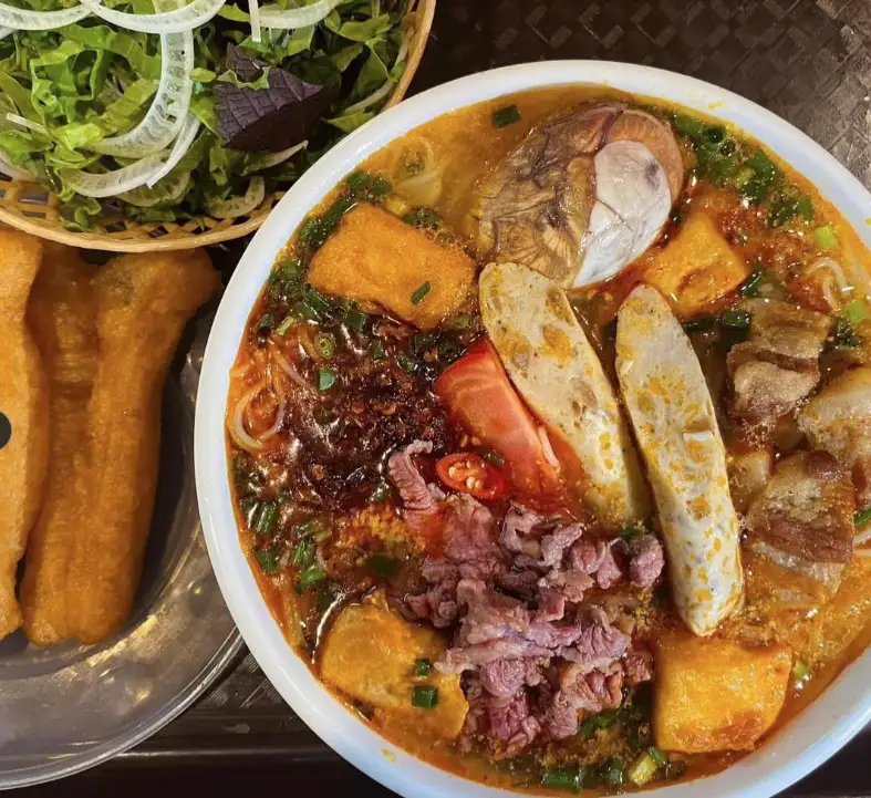Hình ảnh Bún bò chua cay 