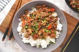Hình ảnh Cơm đảo thịt băm rang cháy cạnh