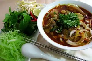Bún bò huế đặc biệt - 90.000 ₫ tại Bún Bò Huế Minh Sơn - Phạm Thế Hiển