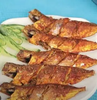 Cá chiên - 35.000 ₫ tại Milo Quán 215 - Cơm Bình Dân - Phan Anh