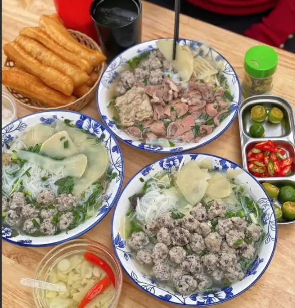 Hình ảnh Bún mọc tim măng