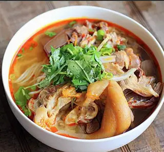 Bún bò huế giò heo - 60.000 ₫ tại Bún Bò Huế Hẻm Số 5 - Trương Đăng Quế