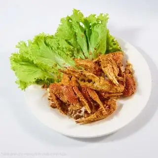 Càng ghẹ rang muối ớt - 90.000 ₫ tại Những Người Bạn - Quán Ốc & Hải Sản - Thành Thái