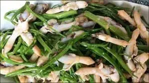 Hình ảnh Ốc móng tay xào rau muống mì gói