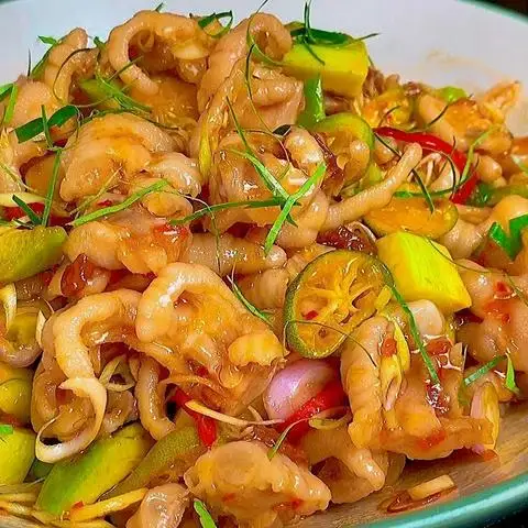Hình ảnh Chân Gà Sốt Thái Yến Nhi - Nguyễn Ảnh Thủ