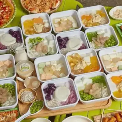 Hình ảnh VaHi - Chè Ít Ngọt, Kem Bơ Dừa & Đồ Ăn Vặt - Trần Nhân Tông