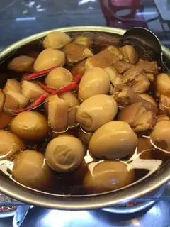Thịt kho trứng - 45.000 ₫ tại Quán Cơm Bình Dân Phú - Cư Xá Thanh Đa