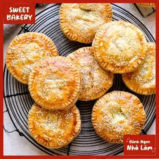 Bánh patechaud 2 bánh - 55.000 ₫ tại Sweetbakery - Bánh Mì Phô Mai, Bánh Su Singapore & Bánh Bông Lan - Nguyễn Phúc Chu
