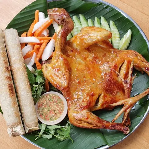 Gà Nướng Lu A Sơn - Cách Mạng Tháng 8 - Lẩu & Nướng gần bạn