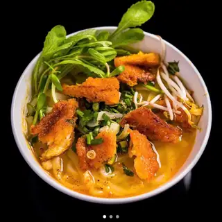 Hình ảnh Bánh canh cá lóc chiên