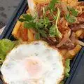 Nui xào bò - trứng - 45.000 ₫ tại Cô Út - Mì & Nui Xào Bò