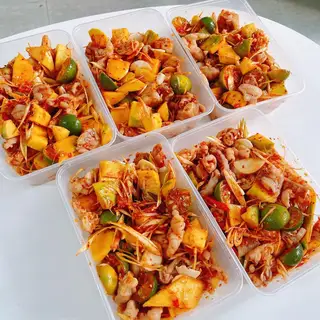 Chân gà rút xương sốt Thái ( size S ) - 69.000 ₫ tại Cô Lành - Súp Cua & Chân Gà Sốt Thái - Nguyễn Du