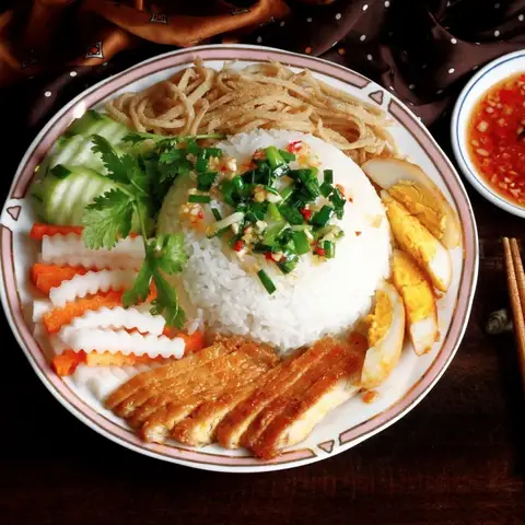 Tiệm Ăn Ba Đời - Cơm Tấm Long Xuyên & Bún Thịt Xào - Nguyễn Văn Thương - Cơm/Cơm tấm gần bạn