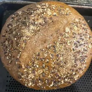 Hình ảnh Bánh mì ngũ cốc 8 loại hạt