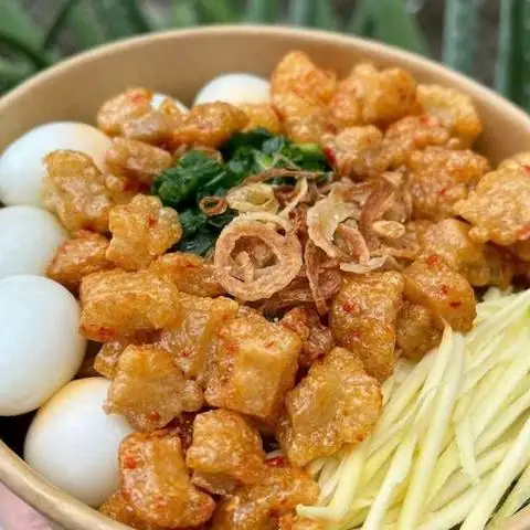 Hình ảnh Bà Trùm Ăn Vặt - Đường A