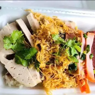 Hình ảnh Xôi mặn thịt chả - hộp lớn