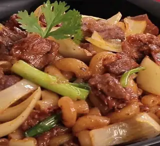 Hình ảnh Nui xào bò
