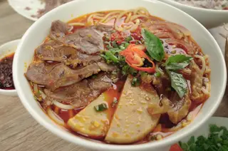 Bún bò bắp hoa - chả - 55.000 ₫ tại Bún Bò O Hạnh - Trần Khắc Chân