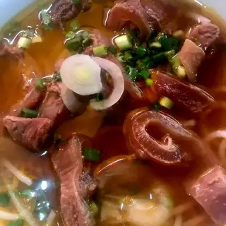 Bún bò - gân - 58.000 ₫ tại Bún Bò Huế Út Dung - Tôn Thất Hiệp