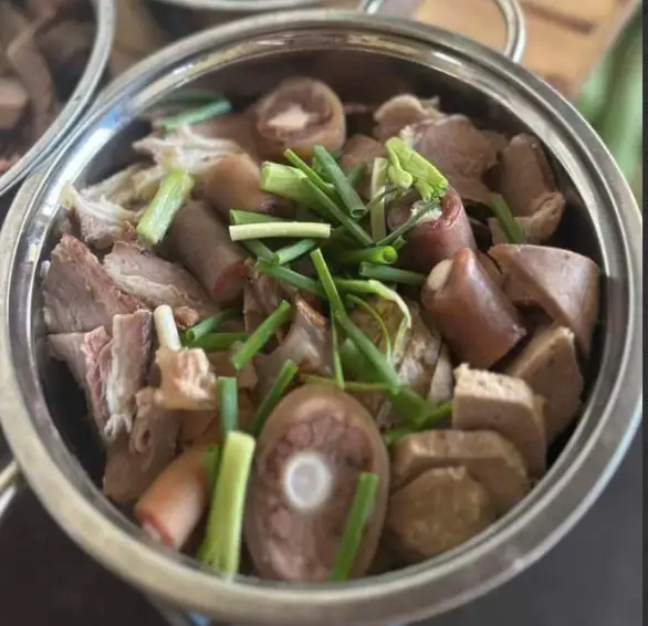 Lẩu đuôi bò - 269.000 ₫ tại Lẩu Bò Khu Nhà Cháy - Lê Quốc Hưng