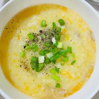 Hình ảnh Cháo đậu xanh bí đỏ