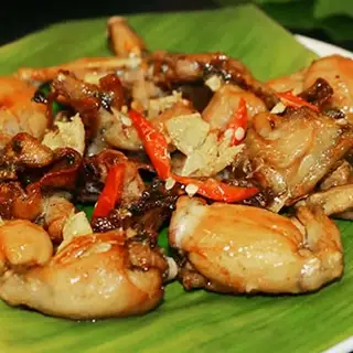 Ếch chiên nước mắm - 85.000 ₫ tại Cá Lóc Nướng A Mười - 14 Vĩnh Khánh