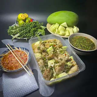 Hình ảnh Chân gà rút xương sốt tiêu xanh - phần lớn