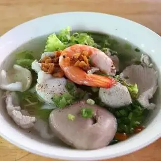 Hình ảnh Hủ tiếu thập cẩm - cá - tôm tươi - bao tử - cật
