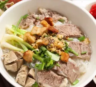 Hủ tiếu mì gói thịt + bò viên + tim - 55.000 ₫ tại Hủ Tiếu Lý Chính Thắng - Lý Chính Thắng