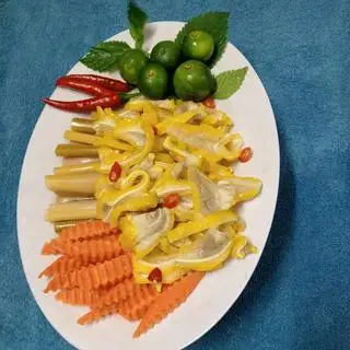 Hình ảnh Tai heo sả tắc
