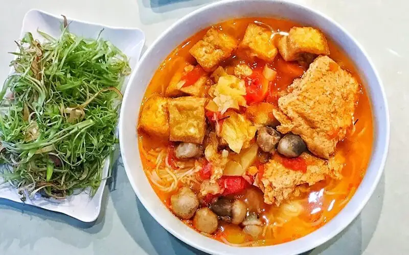 Bún bò Huế chay - 34.000 ₫ tại Cơm Chay Tâm Phúc - Cách Mạng Tháng 8