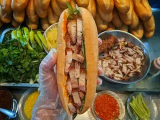 Hình ảnh Bánh mì heo quay Đà Nẵng