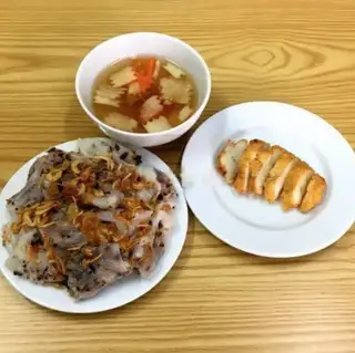 Hình ảnh Bánh cuốn nhân tôm thịt - chả mực