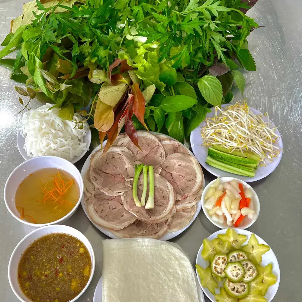 Bánh tráng cuộn rau rừng thịt bắp heo - phần 1 người - 149.000 ₫ tại Đặc Sản Trảng Bàng AT - Nguyễn Trung Nguyệt