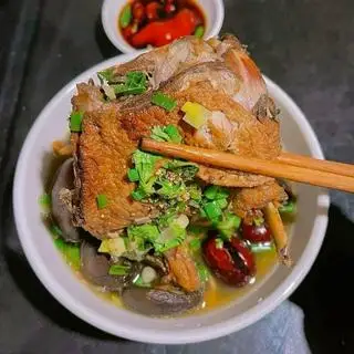 Hình ảnh Mì vịt tiềm cánh