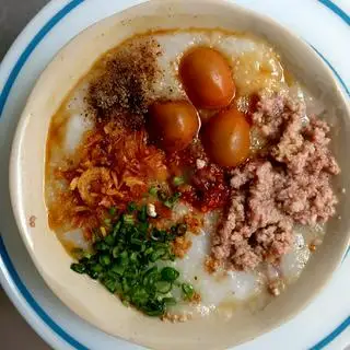 Hình ảnh Cháo thịt bằm trứng cút rim nước mắm