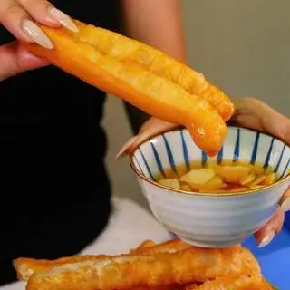 Hình ảnh Bánh quẩy - 10 cái