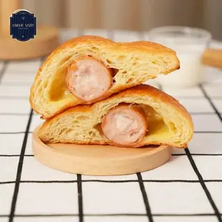 Hình ảnh Bánh cuộn xúc xích