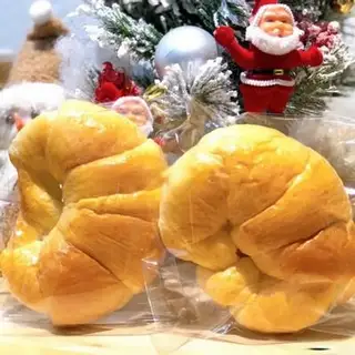 Bánh mì cua - 17.000 ₫ tại Susan Bakery -  Tạ Quang Bửu