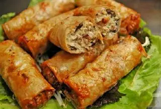 Nem rán - 1 cái - 20.000 ₫ tại Nguyệt Tỷ Quán - Bún Chả Hà Nội & Bún Đậu Mắm Tôm - Cách Mạng Tháng 8