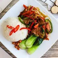 Hình ảnh Cơm Bò Xào Nấm - Tặng Kèm Sâm Dứa