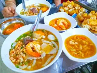 Bánh canh cua thập cẩm - 65.000 ₫ tại Bún Mắm & Bánh Canh Cua Ông Tám - Nguyễn Nhữ Lãm