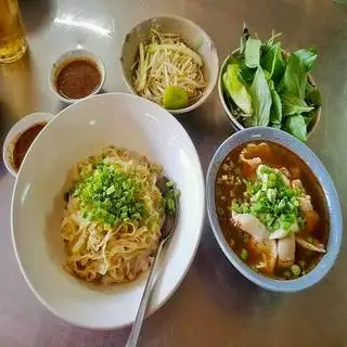 Hình ảnh Mì sa tế nai gia truyền