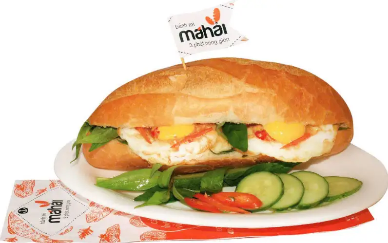 Hình ảnh Bánh mì chả cá trứng